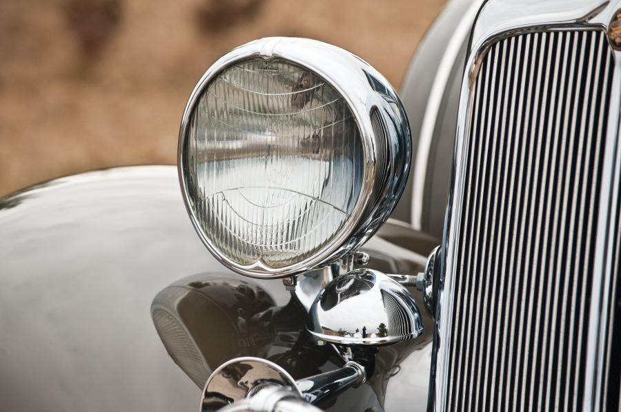  Chrysler Imperial CQ Convertible Sedan 1933 года  (фото 11 из 22)